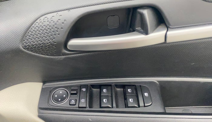 2022 KIA SONET HTX 1.5, Diesel, Manual, 36,562 km, Driver Side Door Panels Control