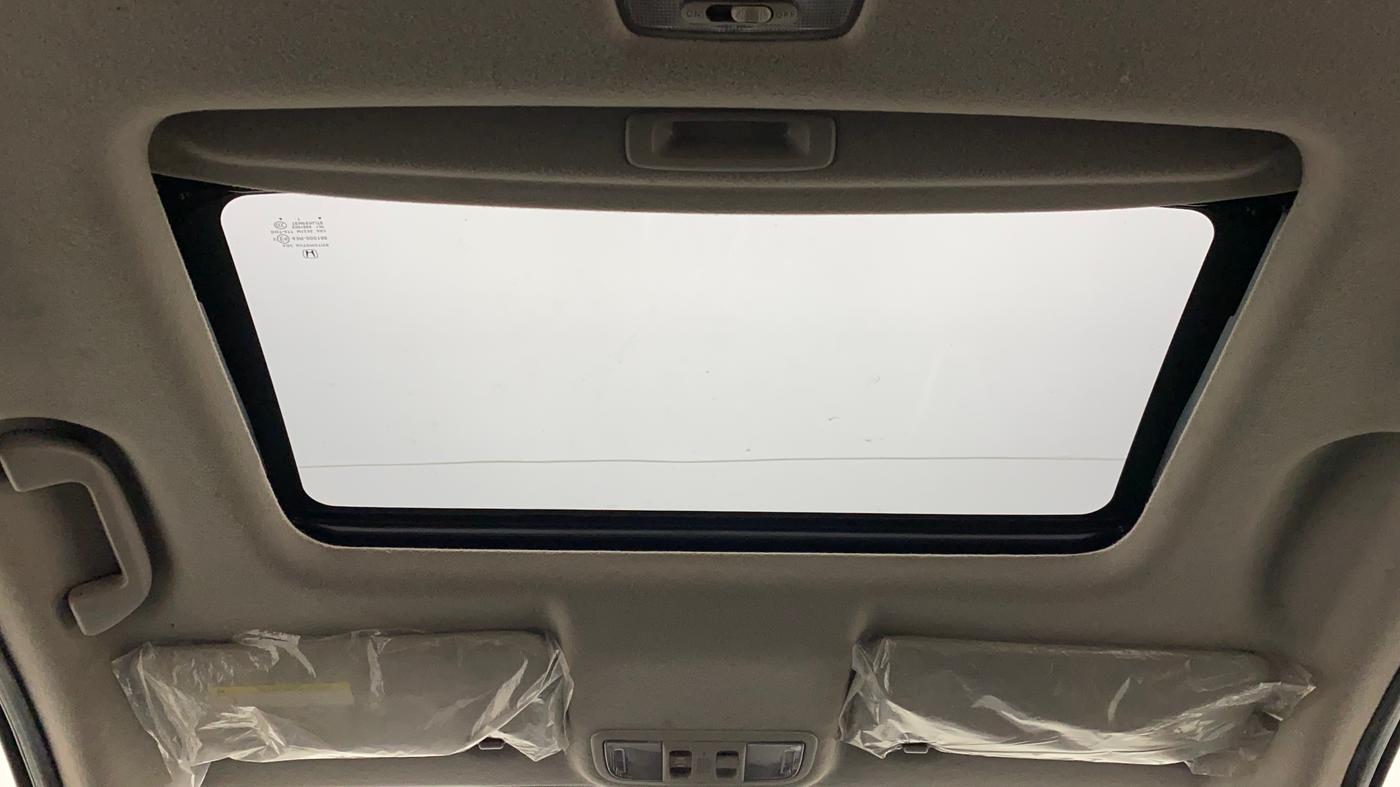 2017 Honda WR-V 1.5L I-DTEC VX MT, Diesel, Manual, 68,770 km, Moonroof/ Sunroof