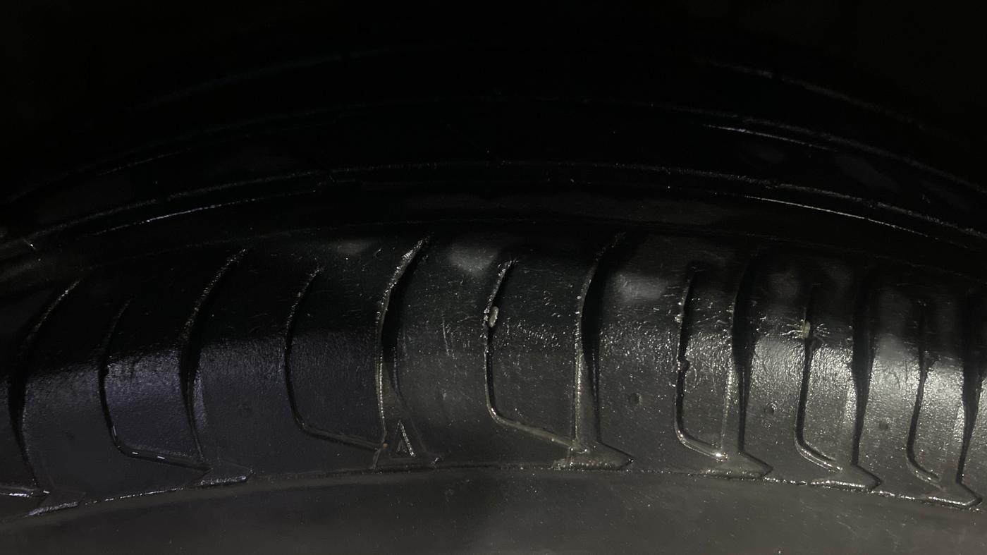 2022 Tata NEXON XZ PLUS PETROL, Petrol, Manual, 45,586 km, Left Front Tyre Tread