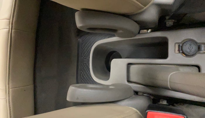 2013 Hyundai i10 MAGNA 1.2, Petrol, Manual, 66,847 km, Driver Side Adjustment Panel