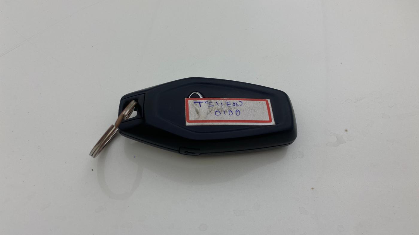 2021 Mahindra XUV500 W9 AT, Diesel, Automatic, 66,102 km, Key Close Up
