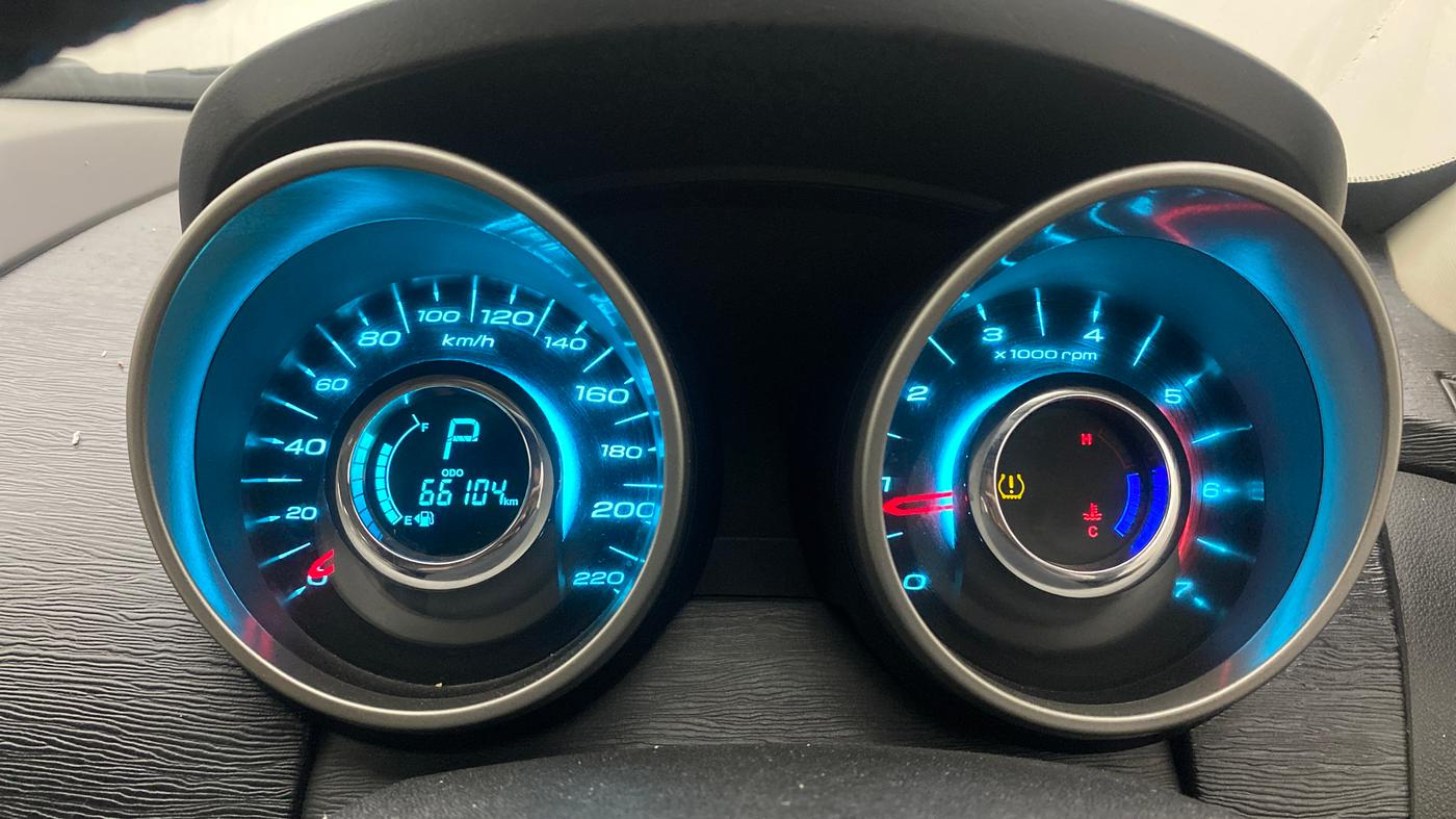 2021 Mahindra XUV500 W9 AT, Diesel, Automatic, 66,102 km, Odometer Image