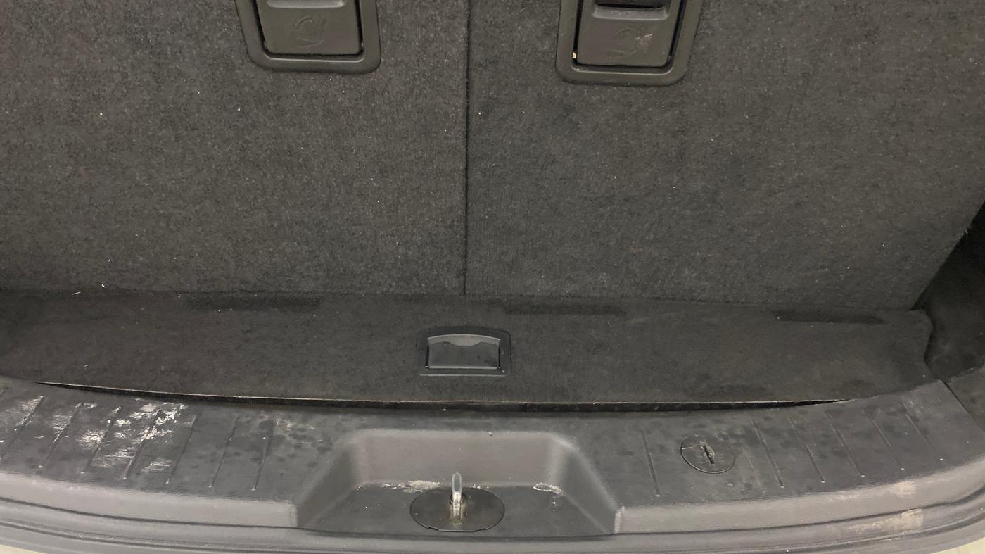 2021 Mahindra XUV500 W9 AT, Diesel, Automatic, 66,102 km, Boot Inside