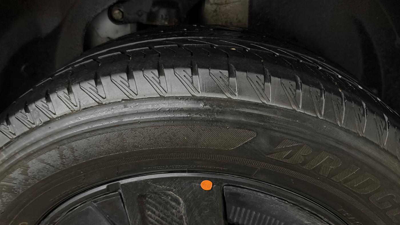 2024 Tata Harrier FEARLESS PLUS DUAL TONE, Diesel, Manual, 23,262 km, Left Rear Tyre Tread