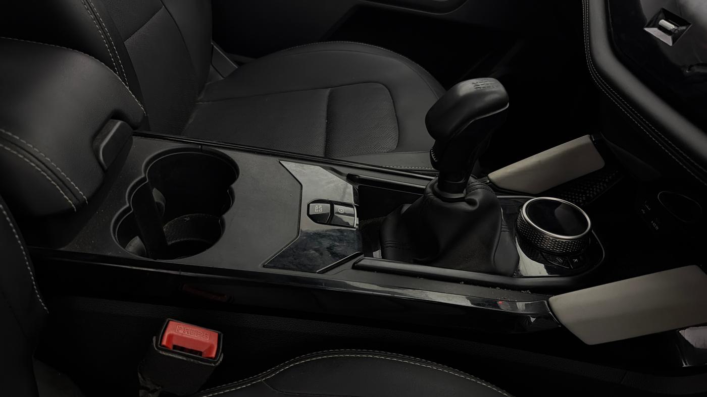 2024 Tata Harrier FEARLESS PLUS DUAL TONE, Diesel, Manual, 23,262 km, Gear Lever