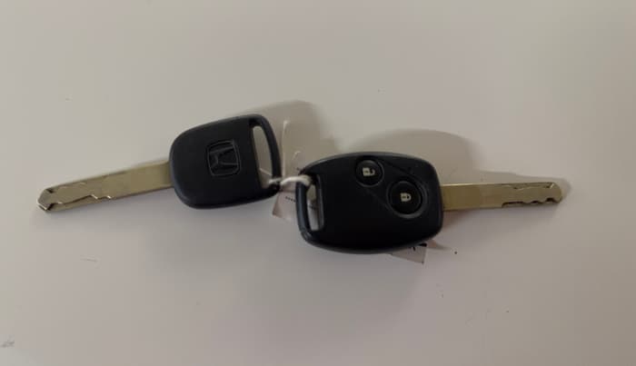 2015 Honda Brio VX MT, Petrol, Manual, 33,055 km, Key Close Up