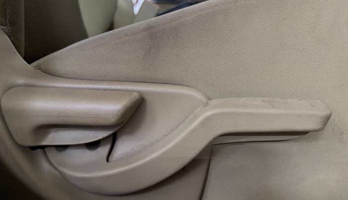2015 Honda Brio VX MT, Petrol, Manual, 33,055 km, Driver Side Adjustment Panel