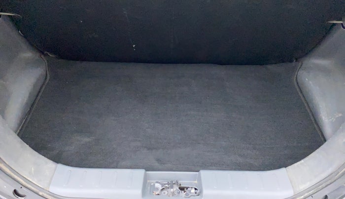 2018 Maruti Alto 800 LXI, Petrol, Manual, 67,913 km, Boot Inside