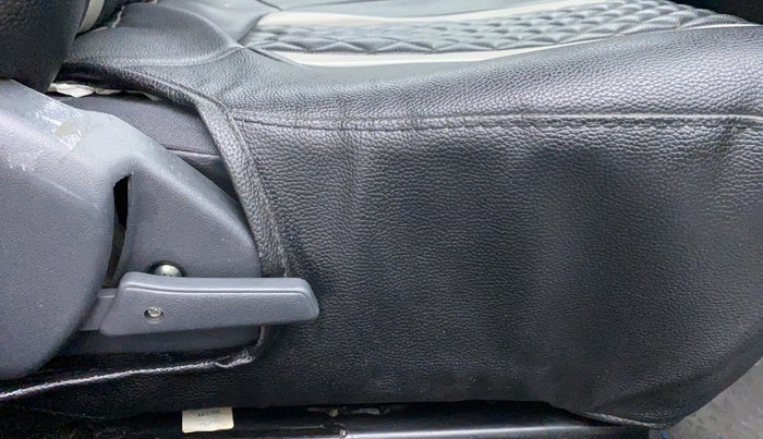 2018 Maruti Alto 800 LXI, Petrol, Manual, 67,913 km, Driver Side Adjustment Panel