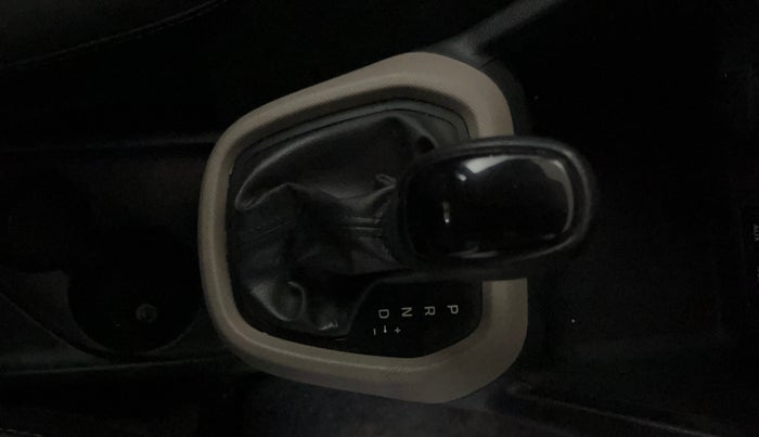 2017 Hyundai Grand i10 SPORTZ (O) AT 1.2 KAPPA VTVT, Petrol, Automatic, 38,356 km, Gear Lever