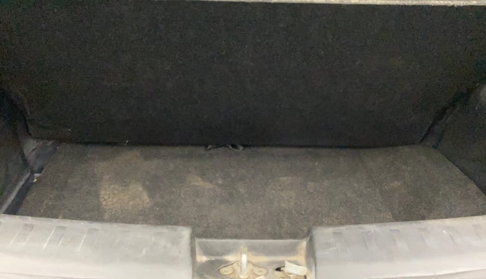 2014 Maruti Swift VXI, Petrol, Manual, 92,804 km, Boot Inside