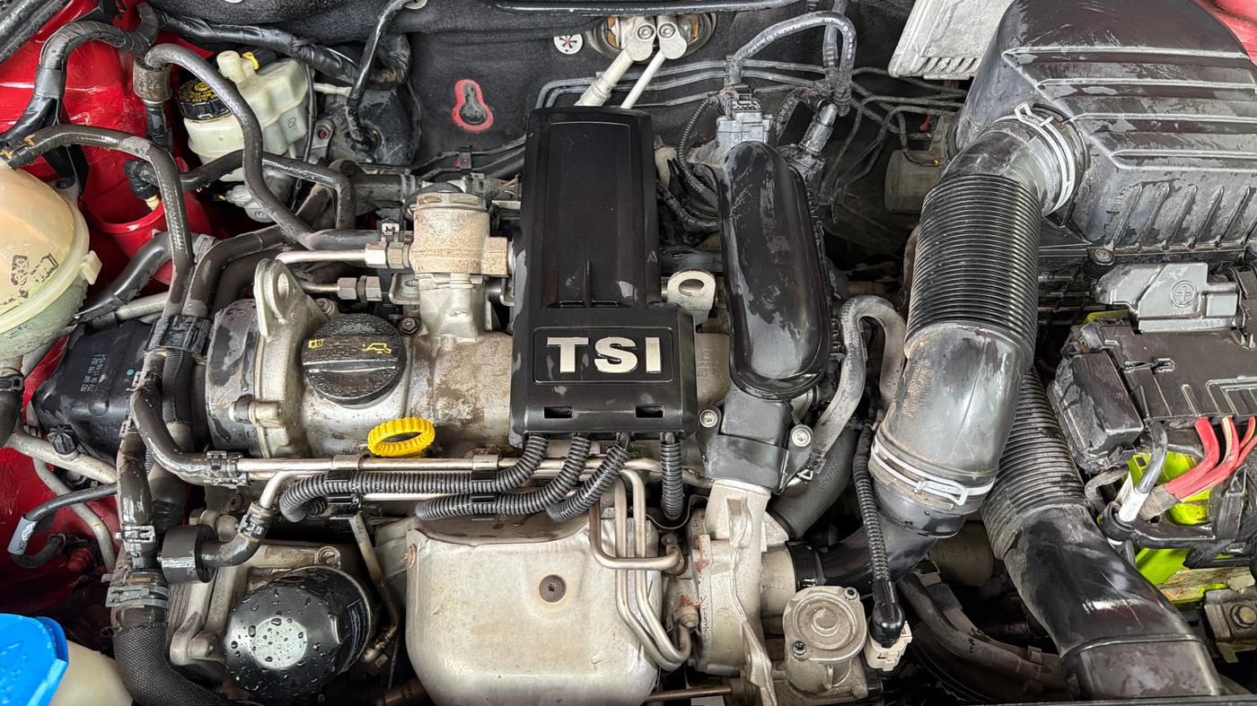 2015 Volkswagen Polo GT TSI AT, Petrol, Automatic, 54,400 km, Engine View