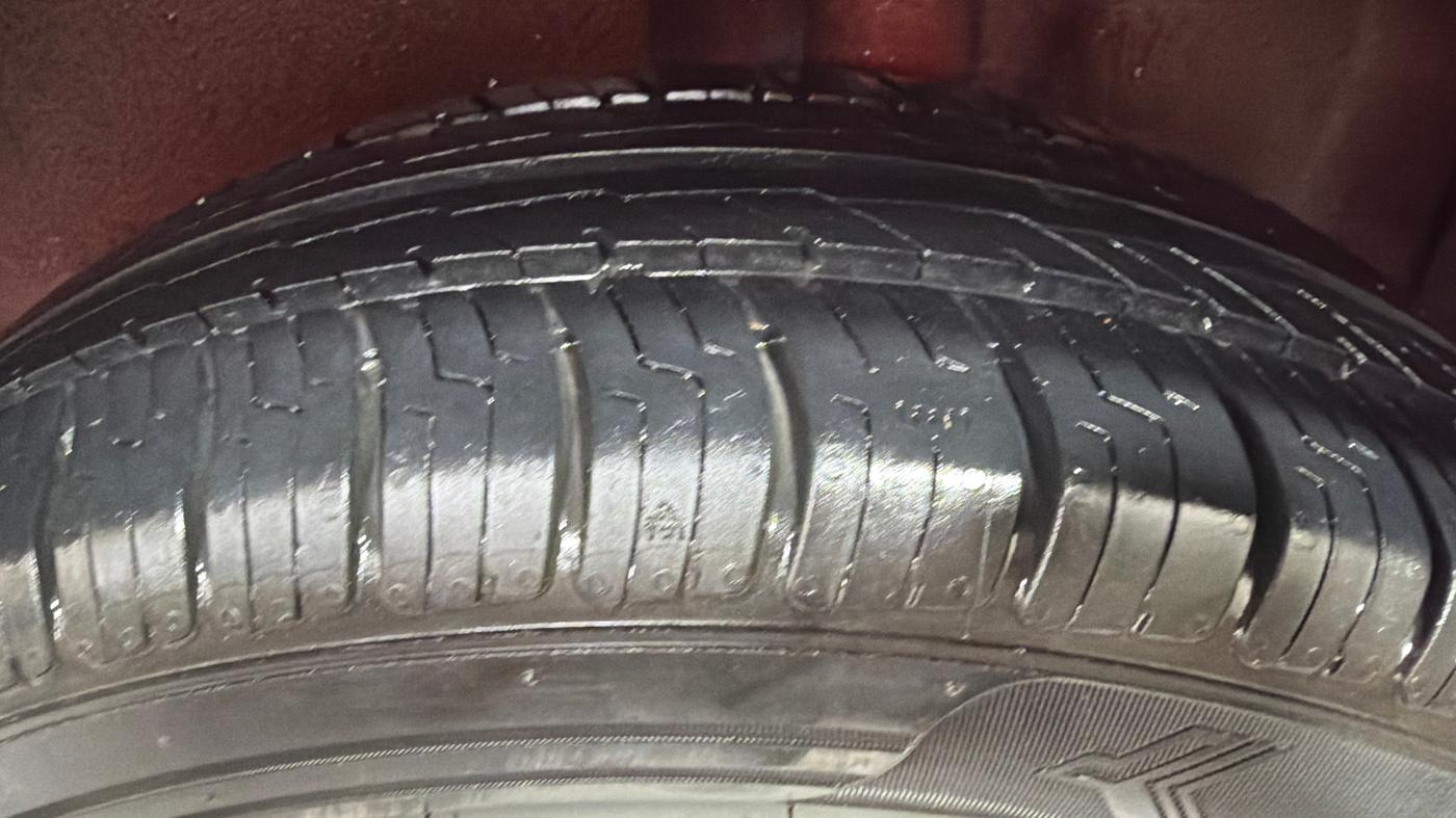 2015 Volkswagen Polo GT TSI AT, Petrol, Automatic, 54,400 km, Left Rear Tyre Tread