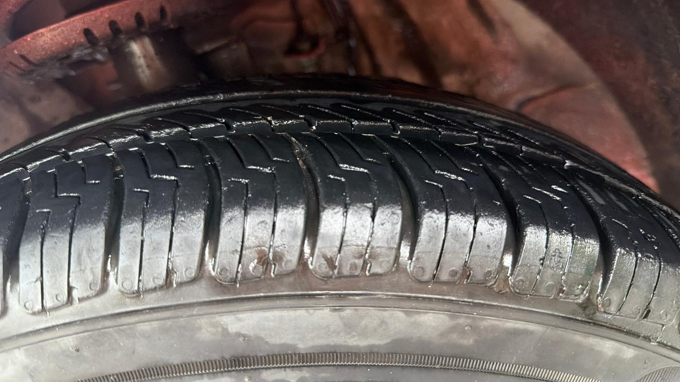 2015 Volkswagen Polo GT TSI AT, Petrol, Automatic, 54,400 km, Left Front Tyre Tread