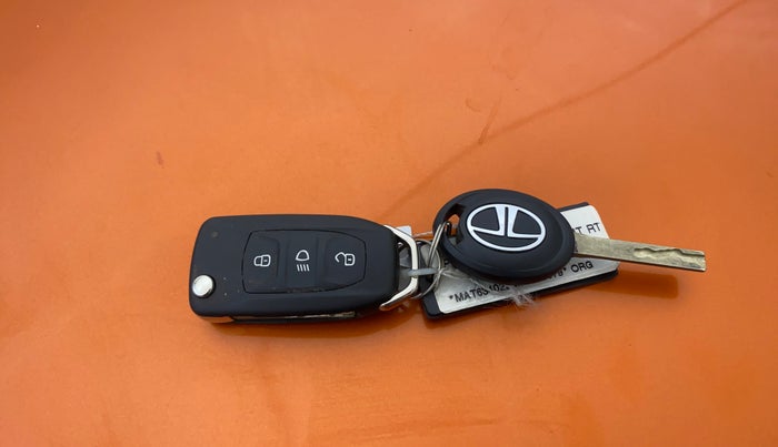 2021 Tata PUNCH ADVENTURE MT, Petrol, Manual, 33,291 km, Key Close Up