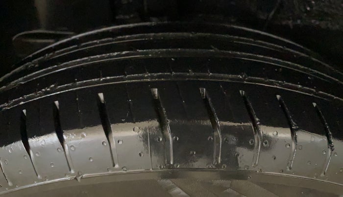 2021 Tata PUNCH ADVENTURE MT, Petrol, Manual, 33,291 km, Right Rear Tyre Tread