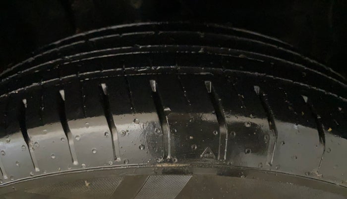 2021 Tata PUNCH ADVENTURE MT, Petrol, Manual, 33,291 km, Right Front Tyre Tread