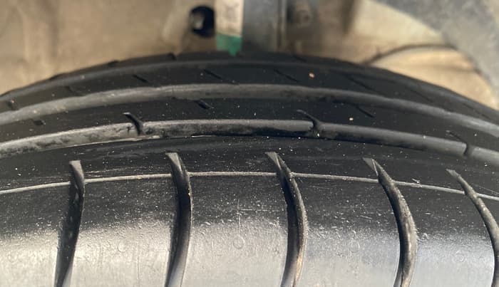 2022 Maruti Dzire VXI CNG, CNG, Manual, 77,499 km, Right Front Tyre Tread