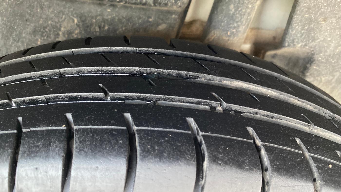 2022 Maruti Dzire VXI CNG, CNG, Manual, 77,499 km, Left Rear Tyre Tread