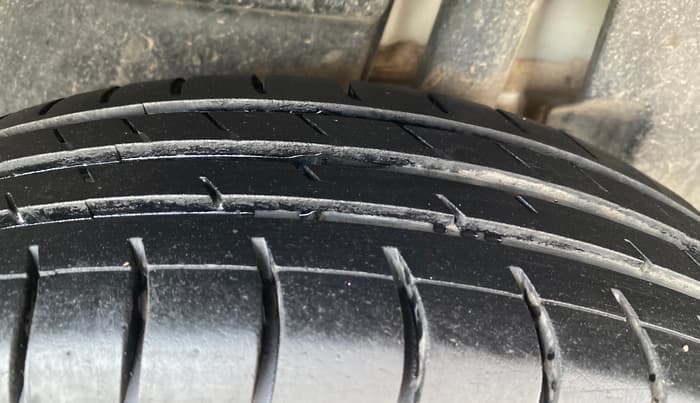 2022 Maruti Dzire VXI CNG, CNG, Manual, 77,499 km, Left Rear Tyre Tread