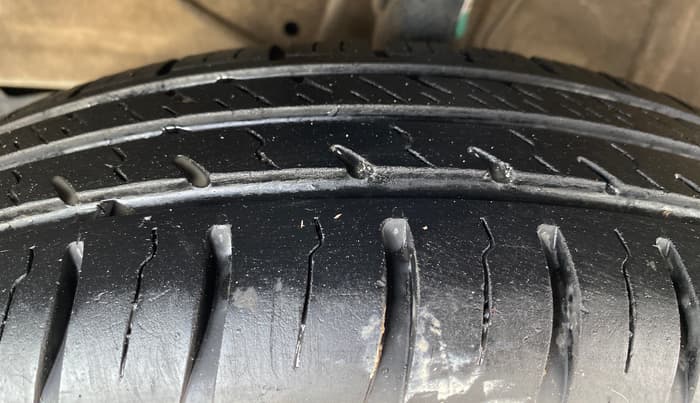 2022 Maruti Dzire VXI CNG, CNG, Manual, 77,499 km, Left Front Tyre Tread