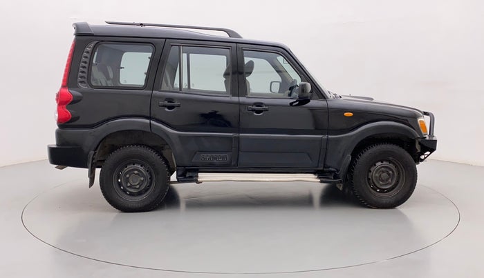 2011 Mahindra Scorpio SLE, Diesel, Manual, 1,16,174 km, Right Side View