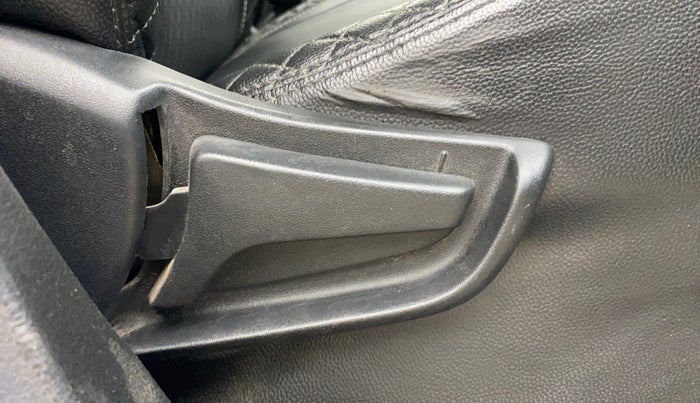 2019 Maruti S PRESSO VXI+, Petrol, Manual, 51,254 km, Driver Side Adjustment Panel