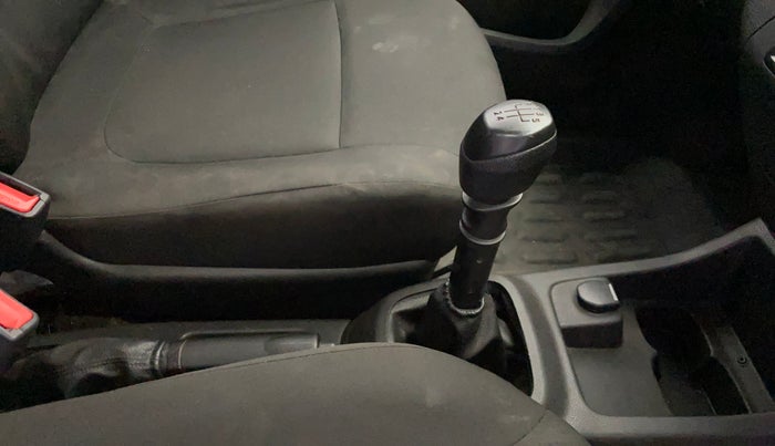 2018 Renault Kwid RXT 1.0 (O), Petrol, Manual, 69,645 km, Gear Lever