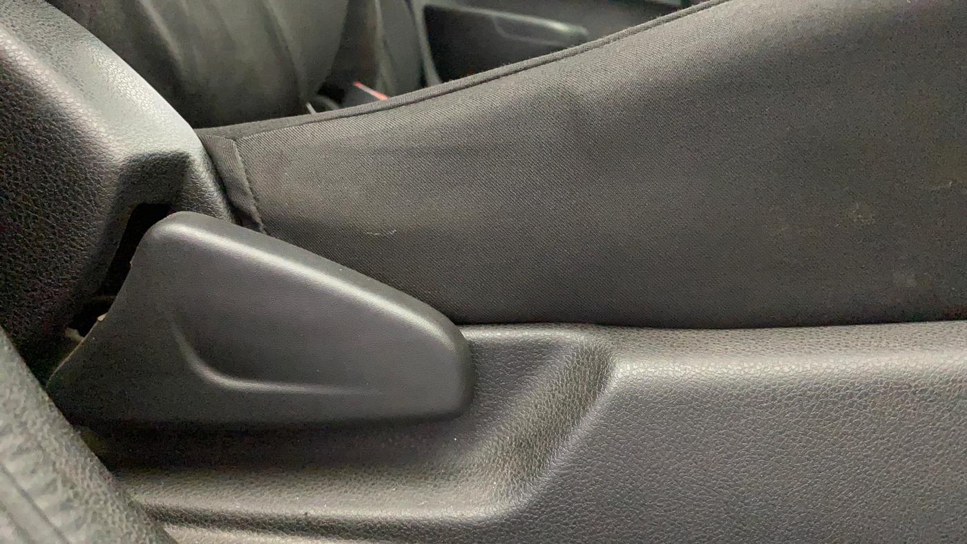 2018 Renault Kwid RXT 1.0 (O), Petrol, Manual, 69,645 km, Driver Side Adjustment Panel