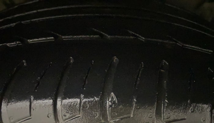 2019 Ford Ecosport TITANIUM + 1.5L PETROL AT, Petrol, Automatic, 37,490 km, Right Front Tyre Tread