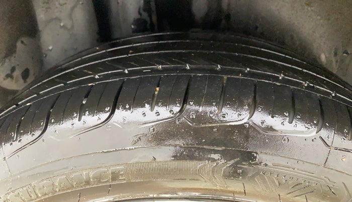 2018 Volkswagen Ameo HIGHLINE PLUS 1.0L 16 ALLOY, Petrol, Manual, 76,390 km, Right Rear Tyre Tread