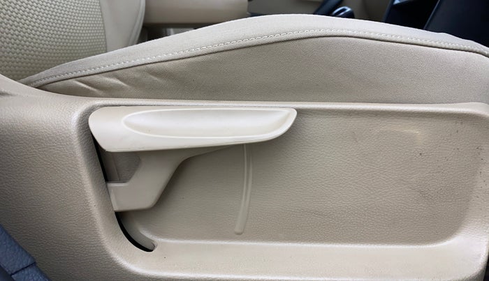 2018 Volkswagen Ameo HIGHLINE PLUS 1.0L 16 ALLOY, Petrol, Manual, 76,390 km, Driver Side Adjustment Panel