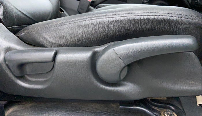2018 Honda WR-V 1.2 i-VTEC VX MT, Petrol, Manual, 29,912 km, Driver Side Adjustment Panel