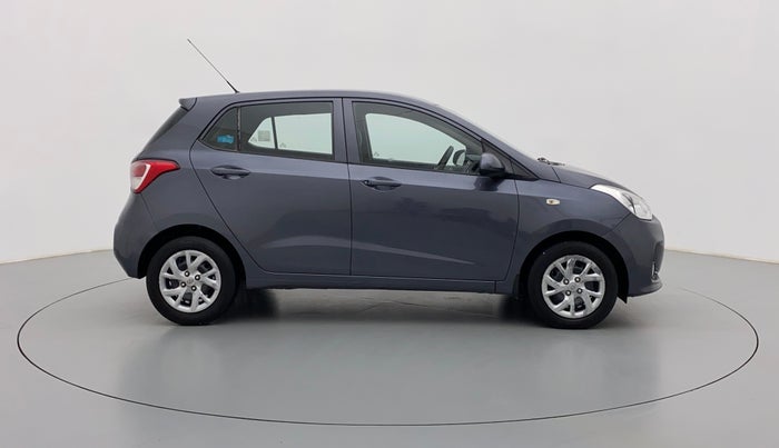 2017 Hyundai Grand i10 SPORTZ 1.2 KAPPA VTVT, Petrol, Manual, 96,786 km, Right Side View