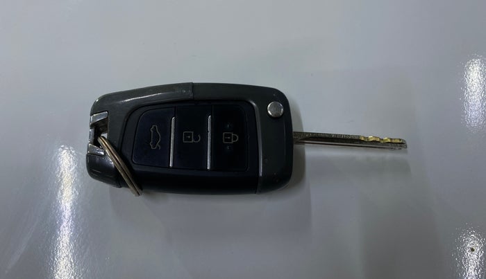 2019 Hyundai NEW SANTRO SPORTZ MT, Petrol, Manual, 46,234 km, Key Close Up