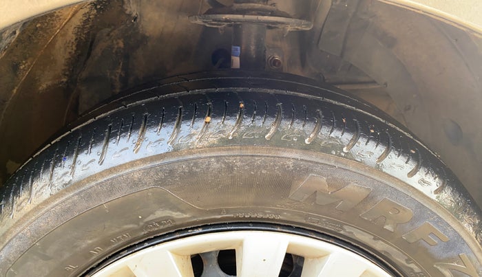 2021 Maruti Baleno DELTA PETROL 1.2, Petrol, Manual, 34,595 km, Right Front Tyre Tread