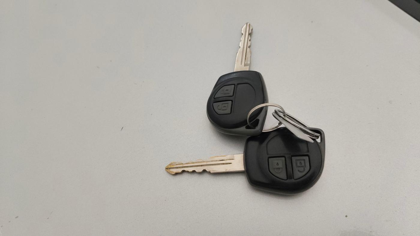 2013 Maruti Swift VXI, Petrol, Manual, 21,231 km, Key Close Up