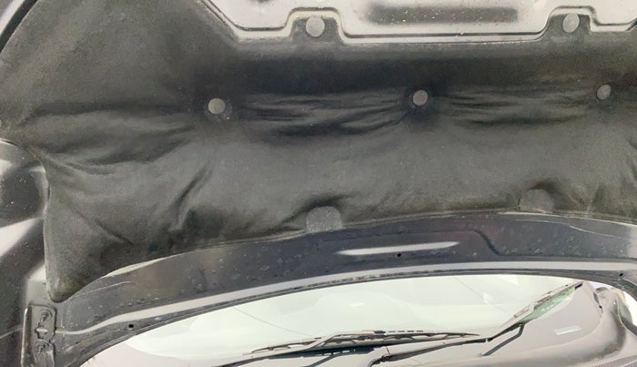 2015 Ford Ecosport TITANIUM 1.5L PETROL AT, Petrol, Automatic, 51,622 km, Bonnet (hood) - Insulation cover has minor damage