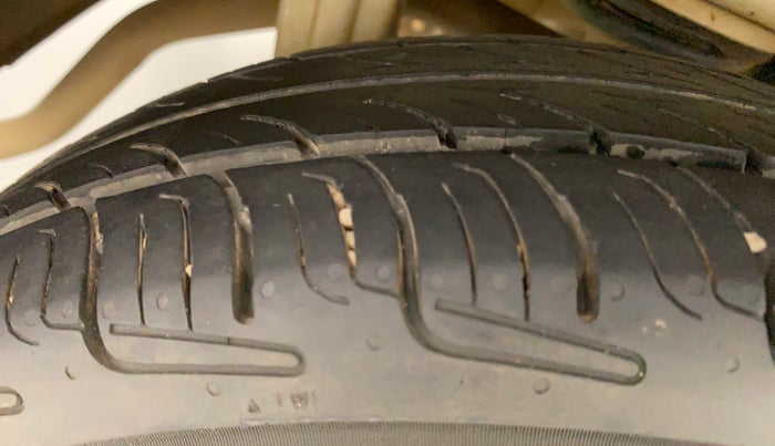 2019 Maruti Alto VXI, Petrol, Manual, 67,329 km, Right Rear Tyre Tread