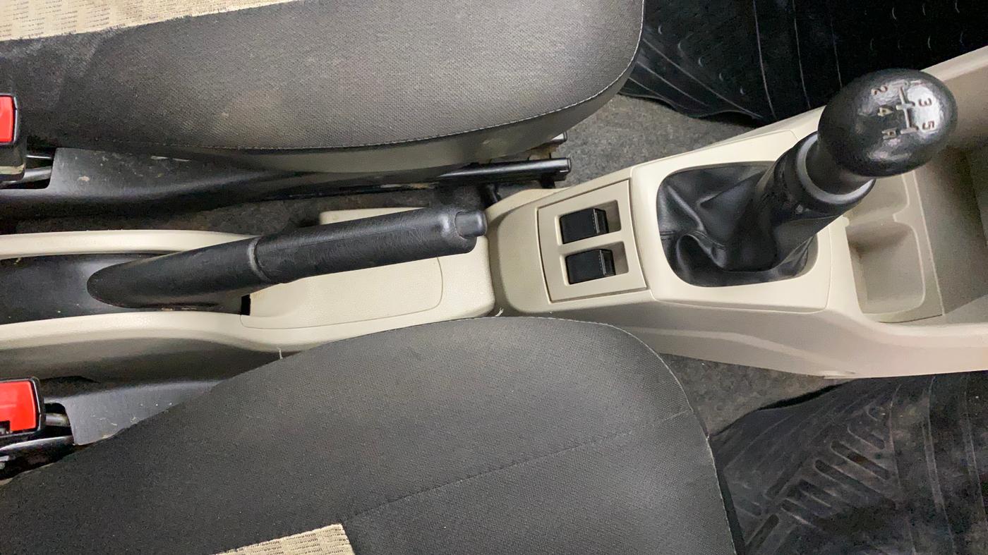 2019 Maruti Alto VXI, Petrol, Manual, 67,329 km, Gear Lever