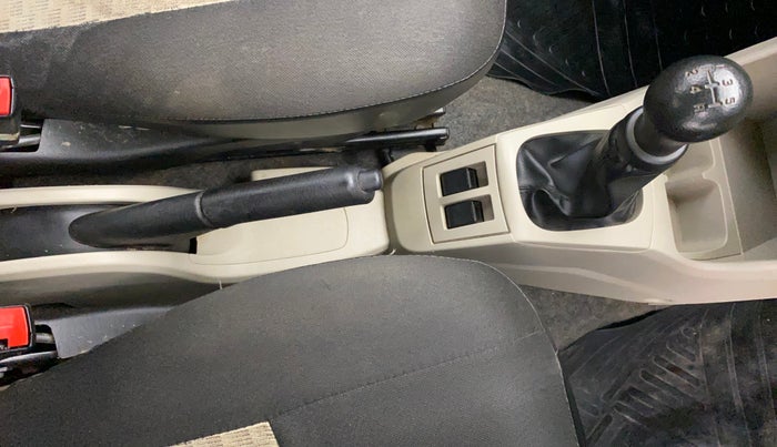2019 Maruti Alto VXI, Petrol, Manual, 67,329 km, Gear Lever