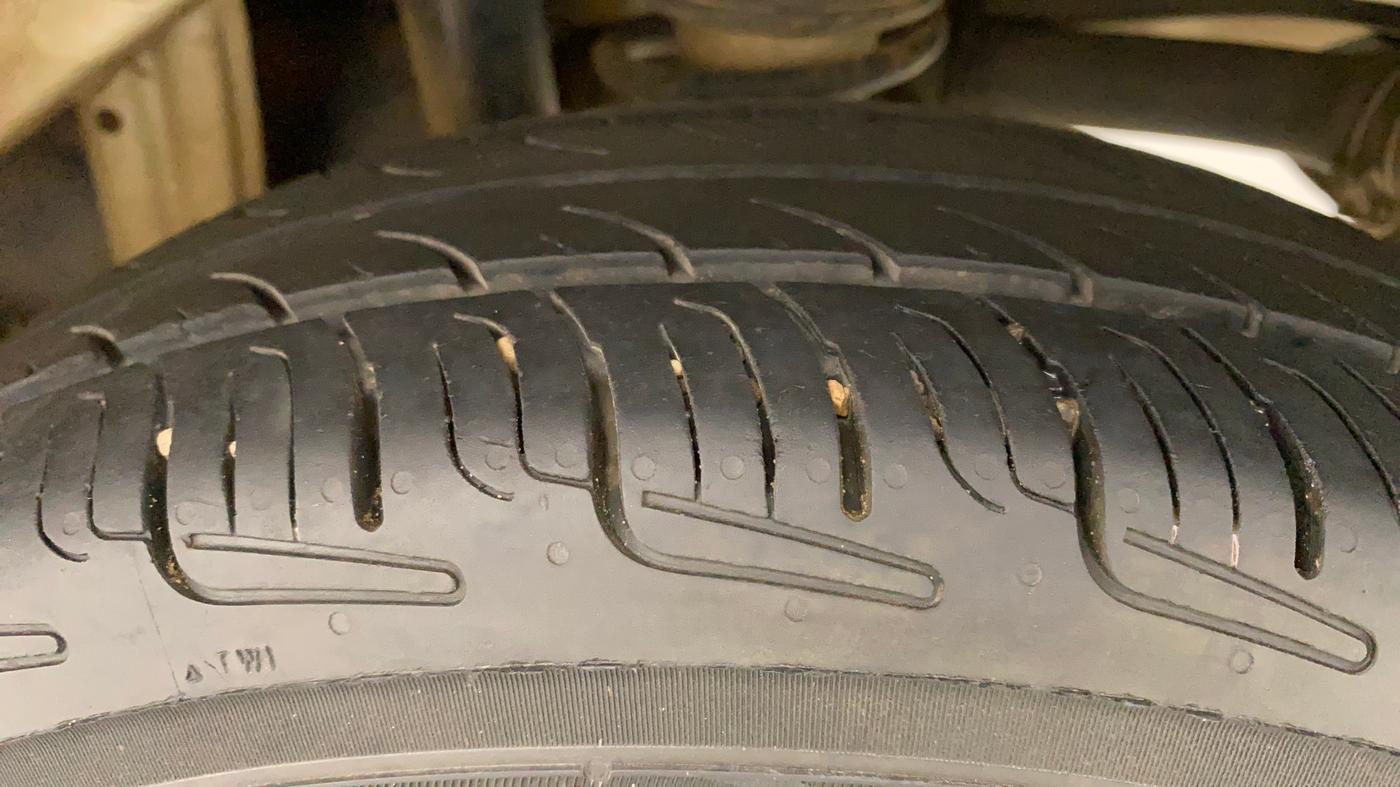 2019 Maruti Alto VXI, Petrol, Manual, 67,329 km, Left Rear Tyre Tread