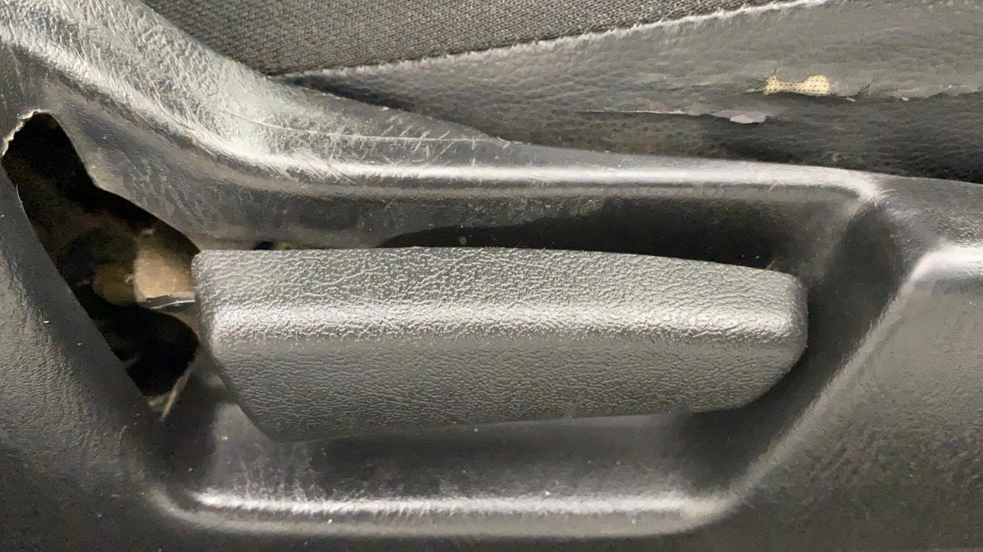 2019 Maruti Alto VXI, Petrol, Manual, 67,329 km, Driver Side Adjustment Panel