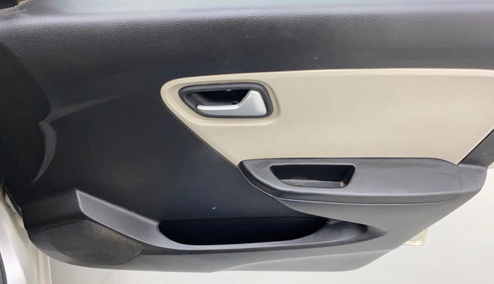 2019 Maruti Alto VXI, Petrol, Manual, 67,329 km, Driver Side Door Panels Control