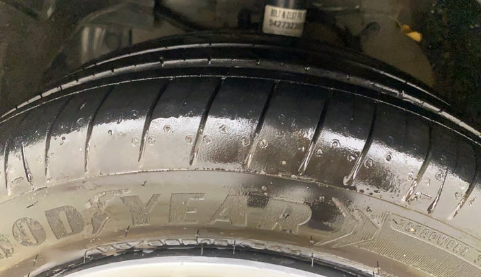 2015 Tata Zest XMS PETROL, Petrol, Manual, 1,27,331 km, Left Front Tyre Tread