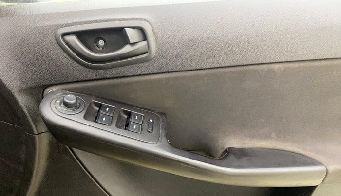 2015 Tata Zest XMS PETROL, Petrol, Manual, 1,27,331 km, Driver Side Door Panels Control