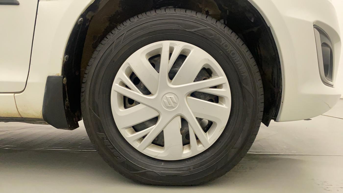 2017 Maruti Swift VXI, Petrol, Manual, 47,322 km, Right Front Wheel