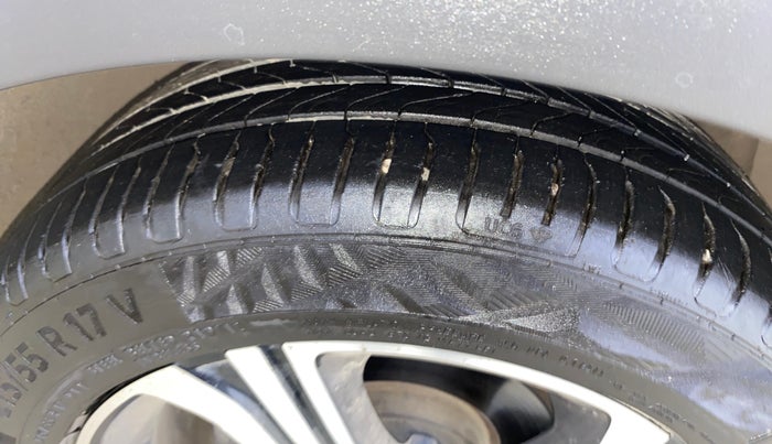 2023 MG ASTOR SHARP 1.5 CVT, Petrol, Automatic, 25,258 km, Left Front Tyre Tread