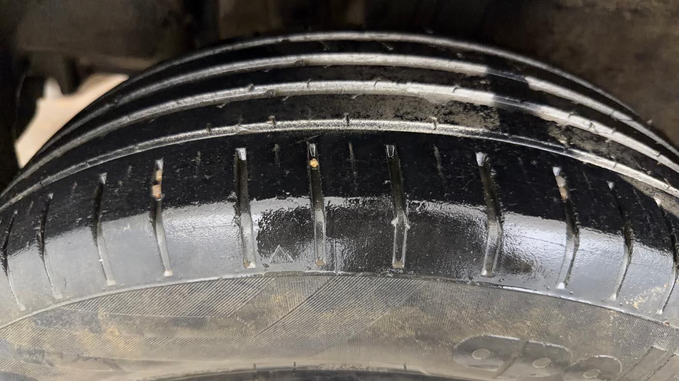 2022 Maruti Swift LXI, Petrol, Manual, 84,211 km, Right Rear Tyre Tread