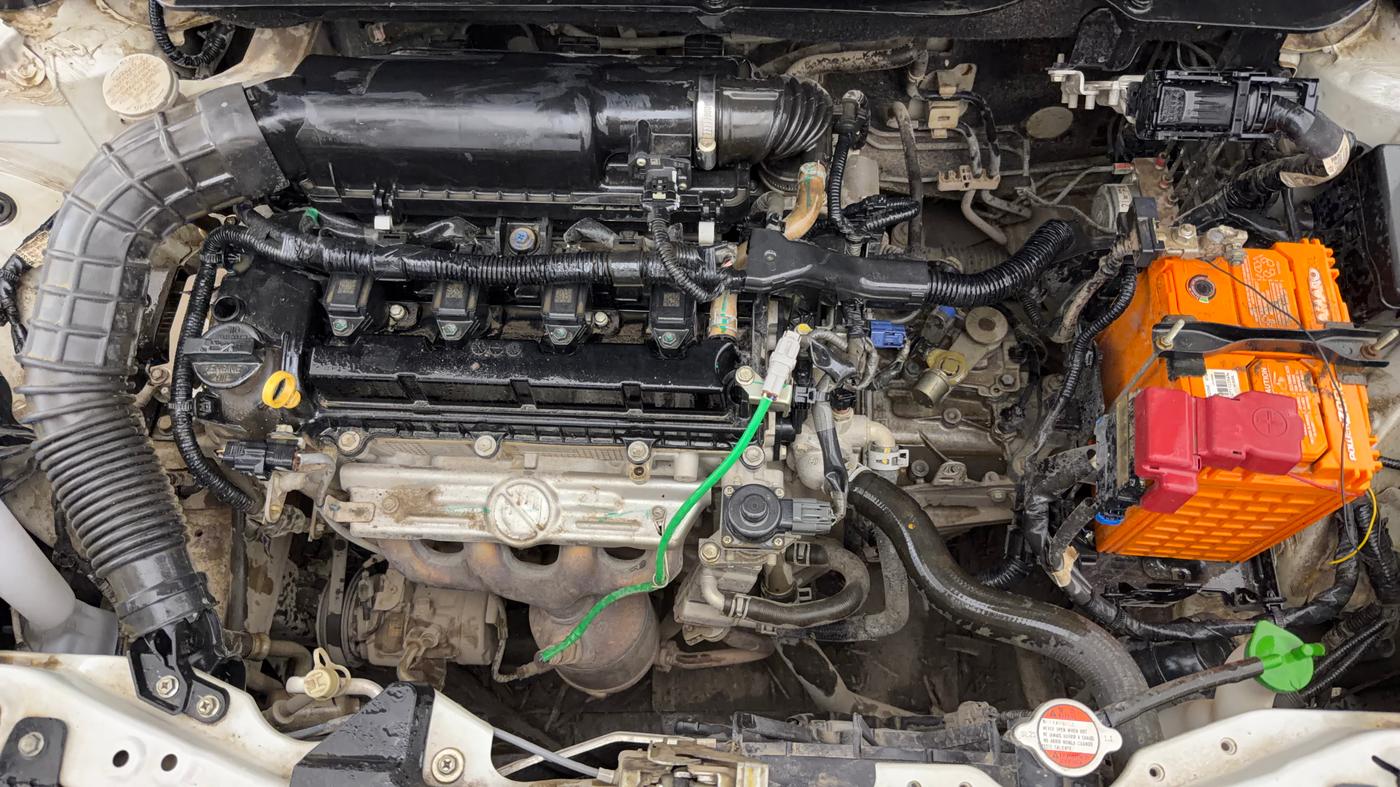 2022 Maruti Swift LXI, Petrol, Manual, 84,211 km, Engine View